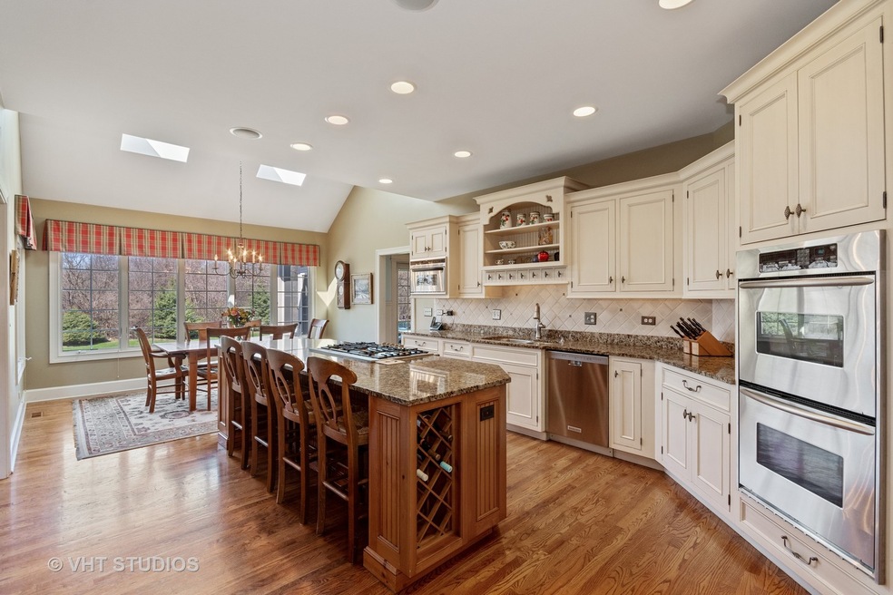 3627 Grand View Ct, Saint Charles, IL 60175 - photo 1