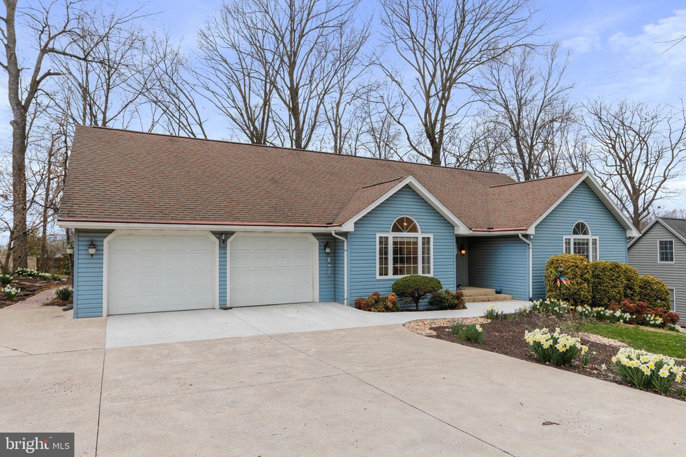 424 Erickson Ave, Harrisonburg, VA 22801 - photo 1