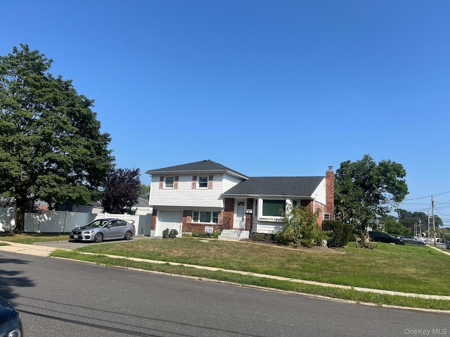 For Sale $749,000 • Co-Listing Agent