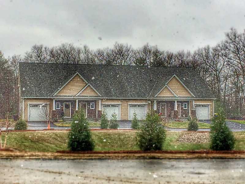 2 Nicole Cir unit D, Smithfield, RI 02917 - photo 1