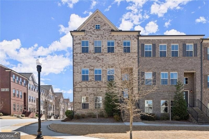 Beautifully designed end-unit townhome with modern