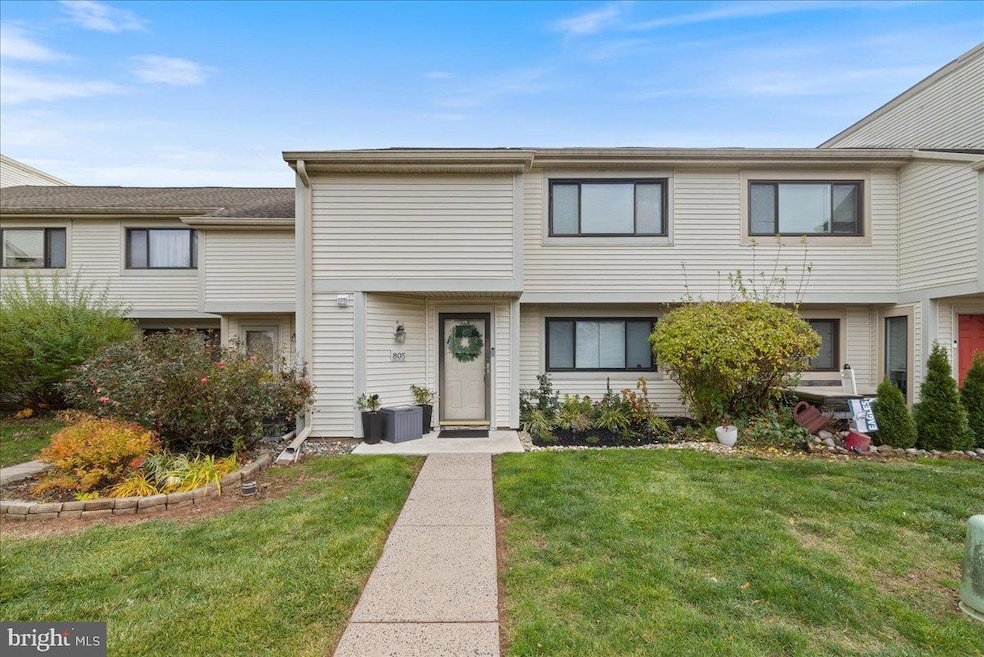 805 Freedom Cir unit 382, Harleysville, PA 19438 - photo 1