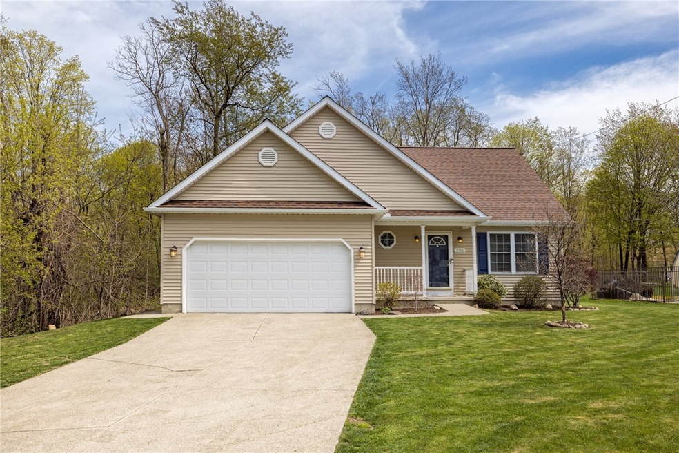 2705 Loveland Ave, Erie, PA 16506 - photo 1