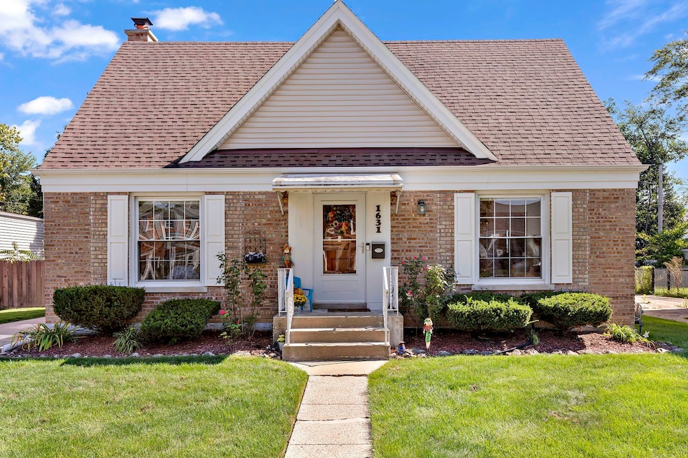 1631 Manchester Ave, Westchester, IL 60154 - photo 1