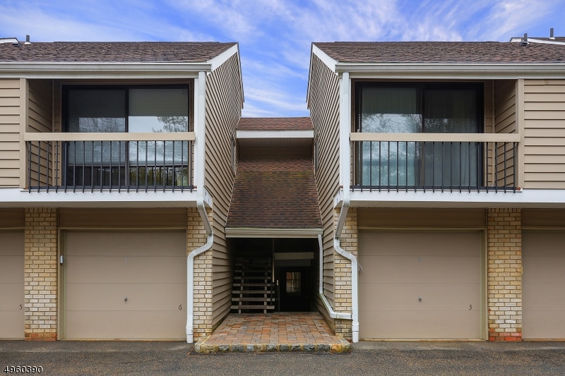 3 Overlook Dr, Clinton, NJ 08809 - photo 1