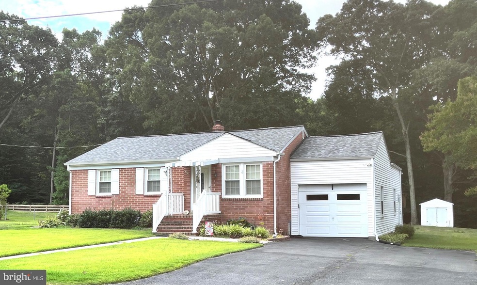 22 Robshire Manor Rd, Huntingtown, MD 20639 - photo 1