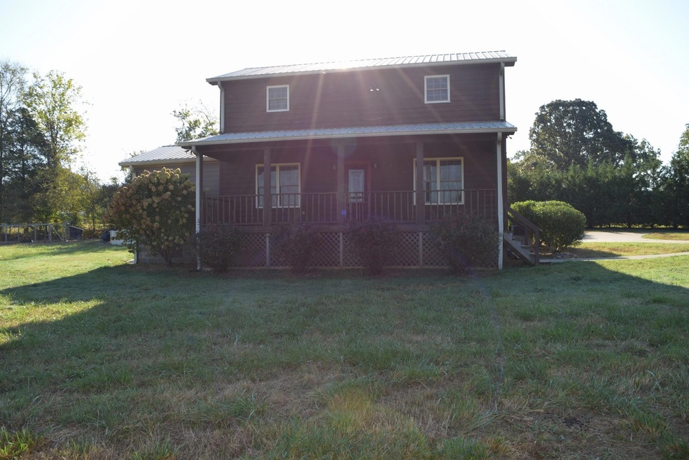 606 Cooley Ford Rd, Tennessee Ridge, TN 37178 - photo 1