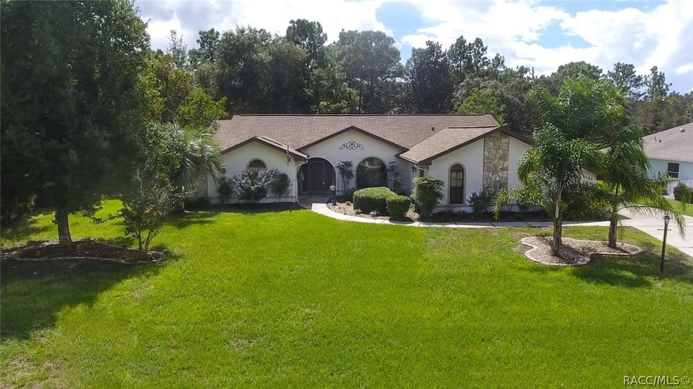 1704 E St. James Loop