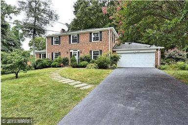 9028 Charles Augustine Dr, Alexandria, VA 22308 - photo 1