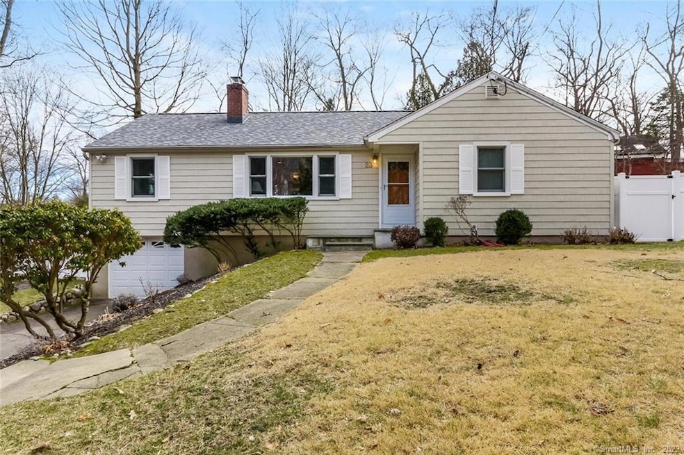 23 Felix Ln, Norwalk, CT 06850 - photo 1