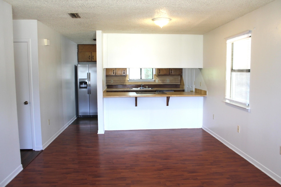 1925 Esplanade St unit D, Navarre, FL 32566 - photo 1