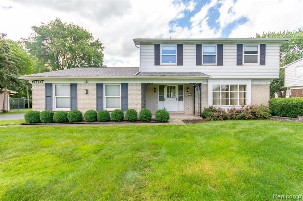 6707 Heather Heath, West Bloomfield, MI 48322 - photo 1