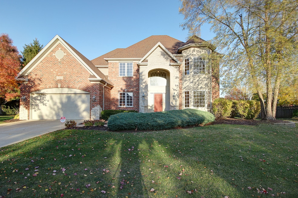 26025 Whispering Woods Cir, Plainfield, IL 60585 - photo 1