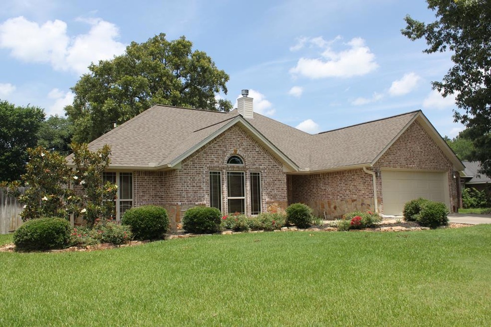 201 Plum Ridge, Lufkin, TX 75904 - photo 1