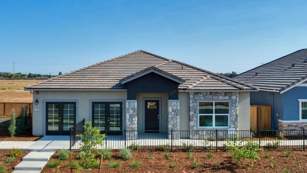 1129 Nicklaus Rd, Galt, CA 95632 - photo 1