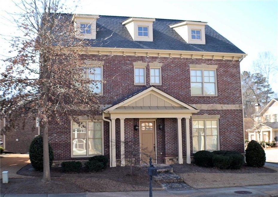 Amazing move in ready home. Immaculately maintaine