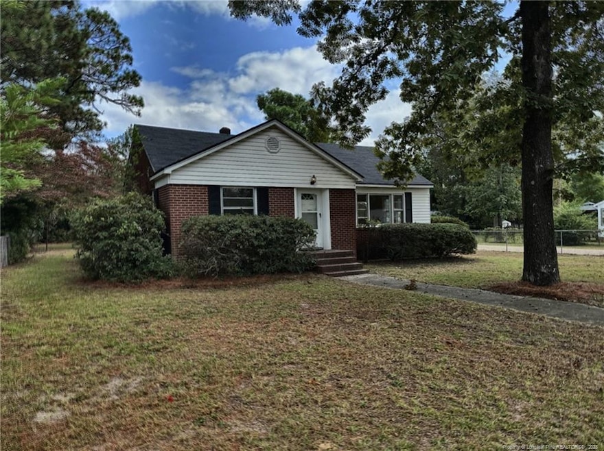 707 Hicks Ave, Fayetteville, NC 28304 - photo 1