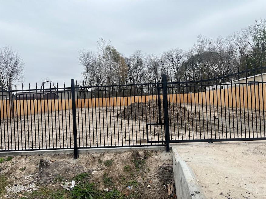 9746 Deer Trail Dr, Houston, TX 77038 - photo 1