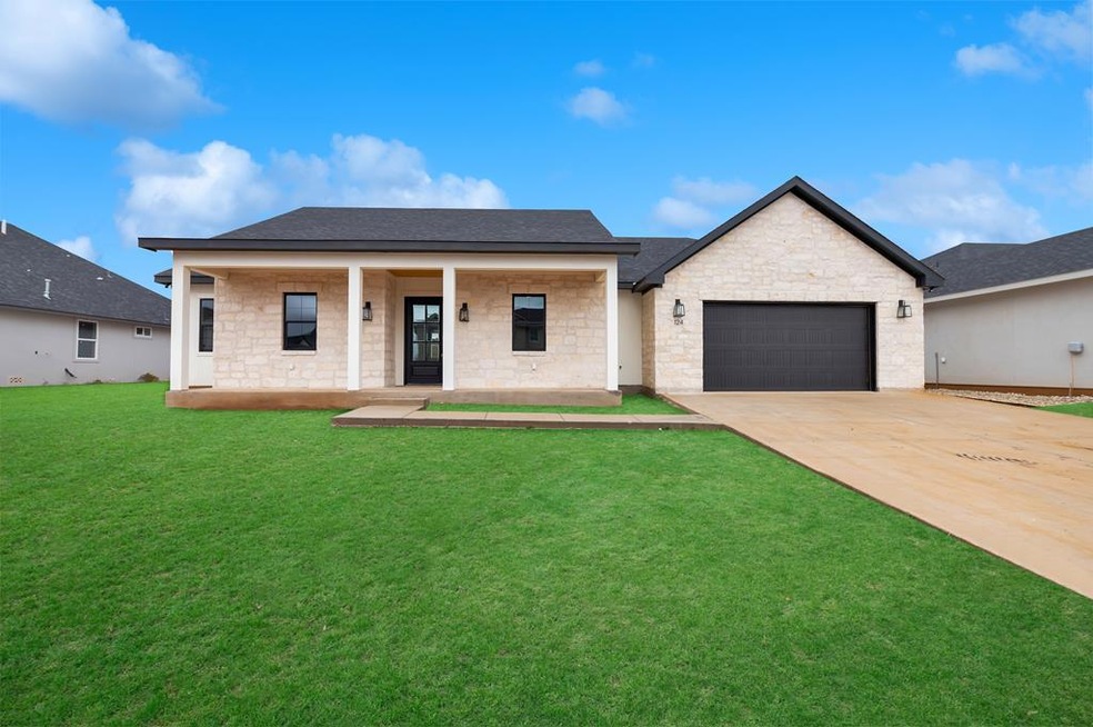 124 Madrona Ln, Fredericksburg, TX 78624 - photo 1