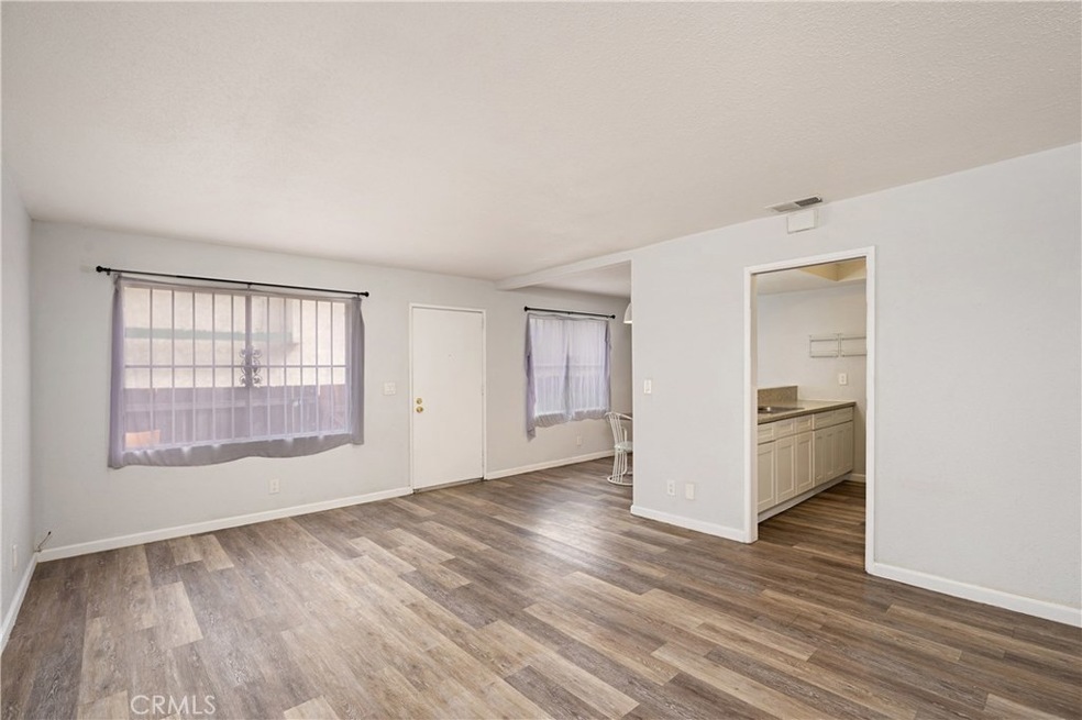 159 S Wilmington Ave unit L, Compton, CA 90220 - photo 1