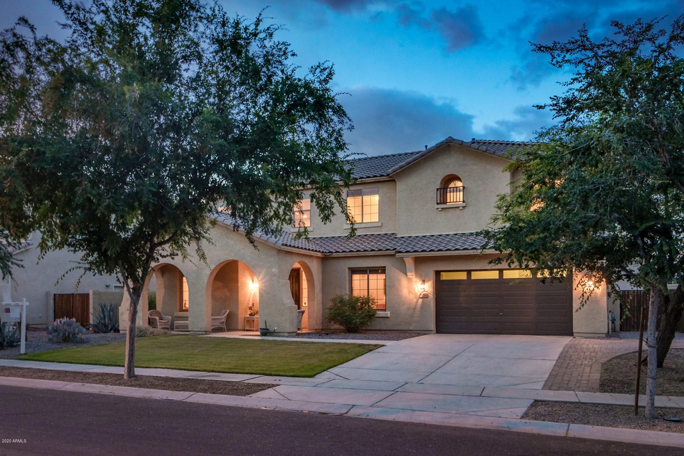 001-2738EJanelleWay-Gilbert-AZ-85298-sma