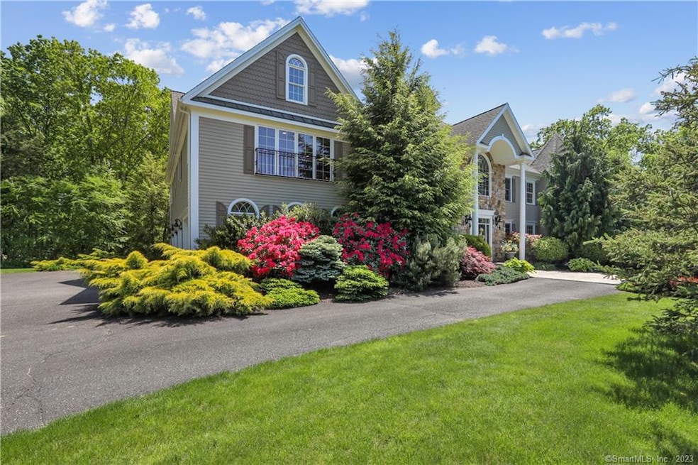 1 Bob Cat Ln, Newtown, CT 06470 - photo 1