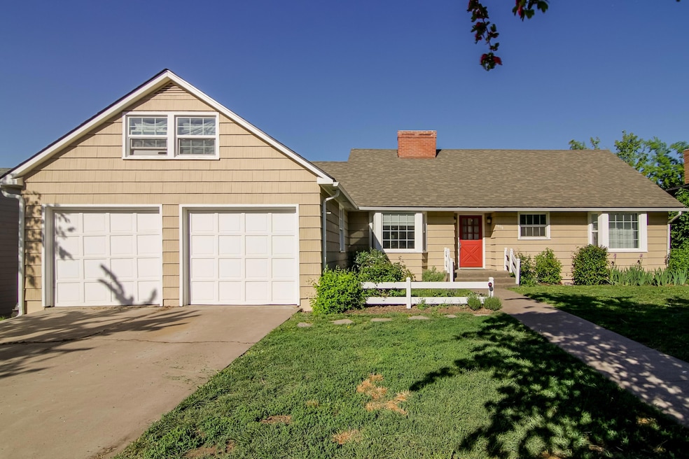 For Sale $404,000