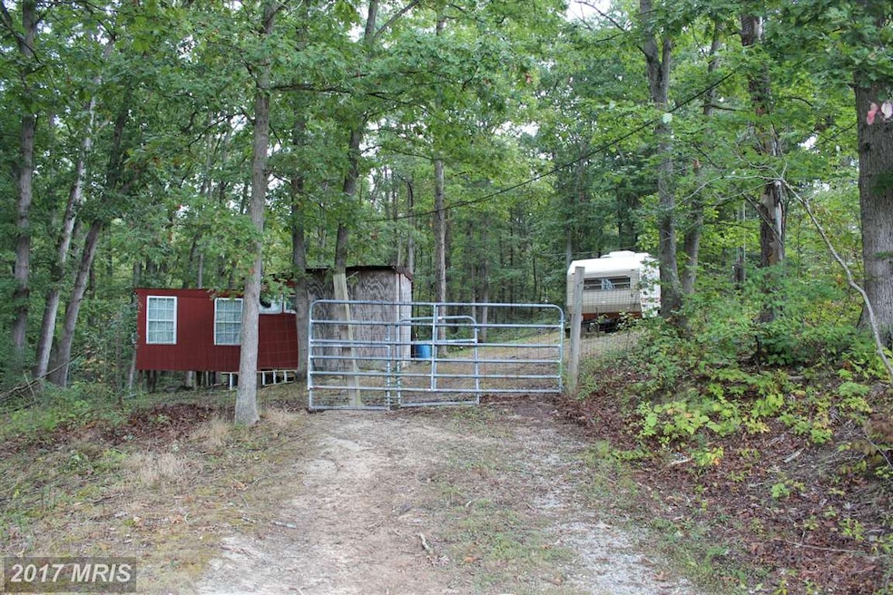 580 Mountainview Dr, Luray, VA 22835 - photo 1