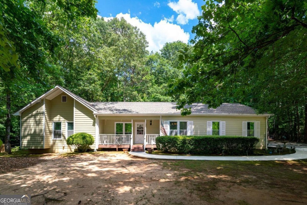 205 Lakeside Dr, Covington, GA 30016 - photo 1