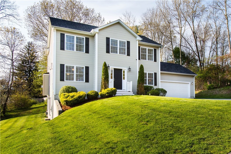 49 Kennedy Ct, Cumberland, RI 02864 - photo 1