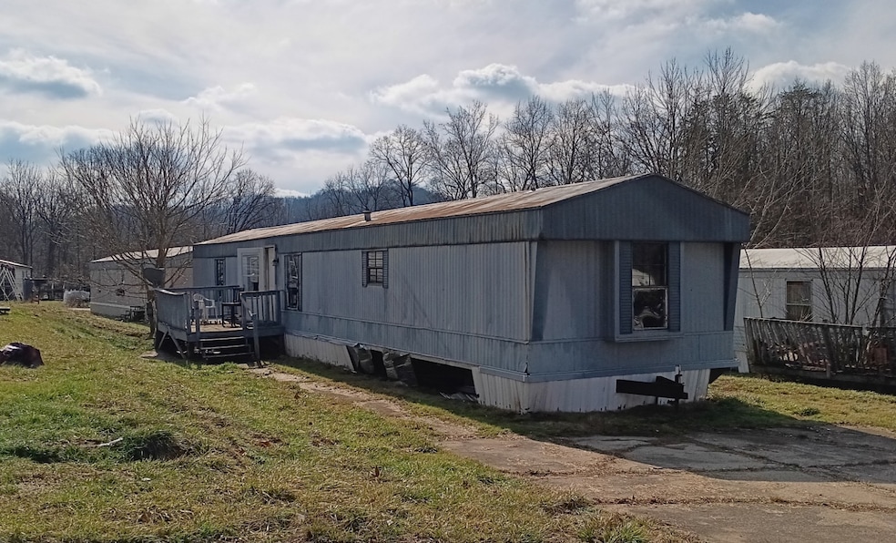 5232 Walnut Valley Dr unit 31, Cross Lanes, WV 25313 - photo 1