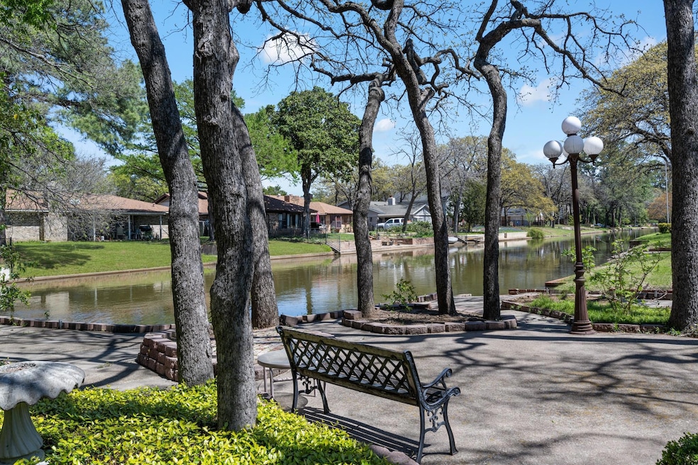Rare find! Well loved home on Lakewood canal
