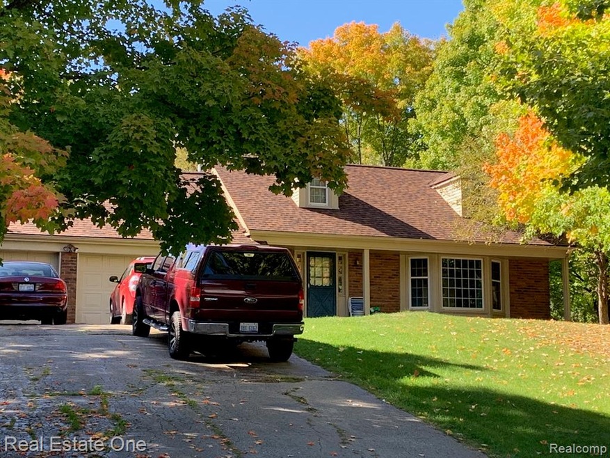 Welcome home to 580 Hogarth