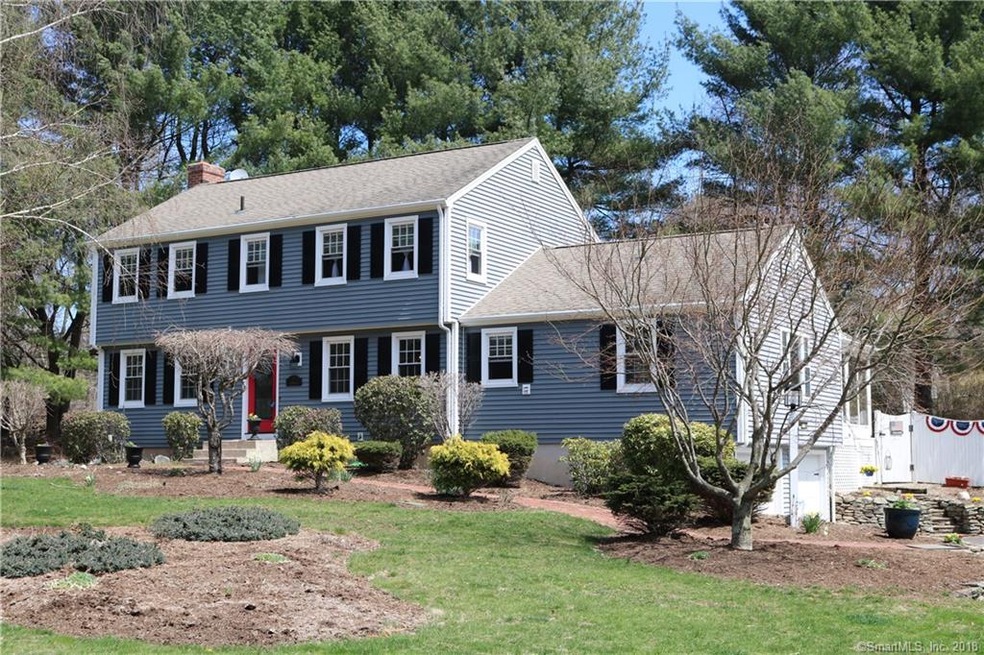 Welcome to 7 Victoria Lane, West Simsbury