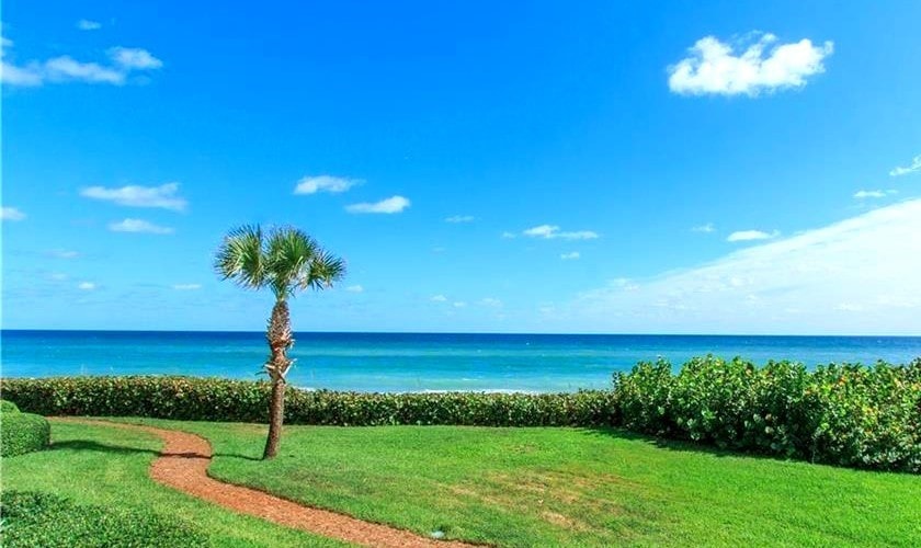 8830 S Sea Oaks Way unit 108, Vero Beach, FL 32963 - photo 1