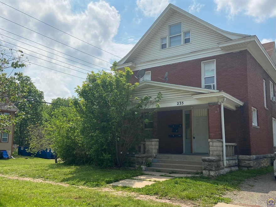 235 SW Tyler St, Topeka, KS 66603 - photo 1