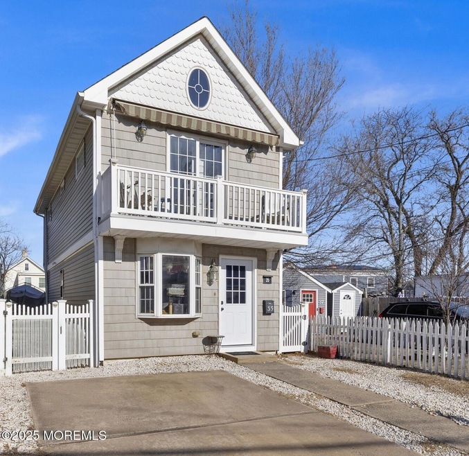 35 Myrtle Ave, Keyport, NJ 07735 - photo 1