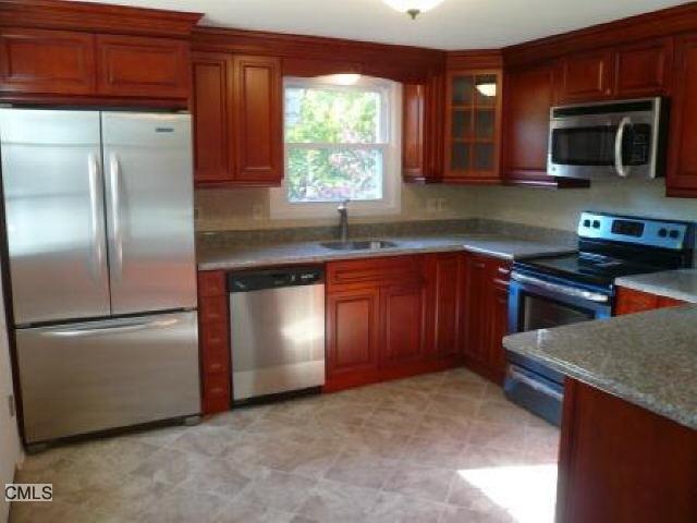 26 Peak St, Stamford, CT 06905 - photo 1