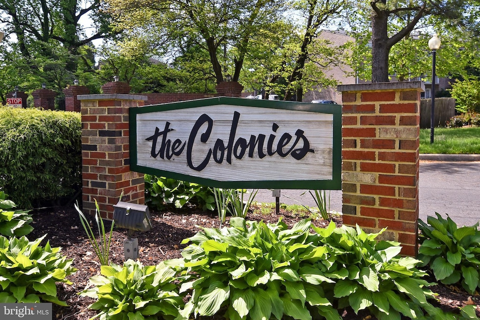 7721 Tremayne Place unit 313, McLean, VA 22102 - photo 1