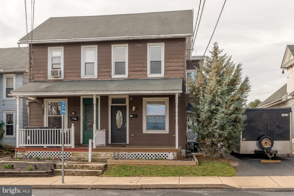 24 S Roberts Ave, New Holland, PA 17557 - photo 1
