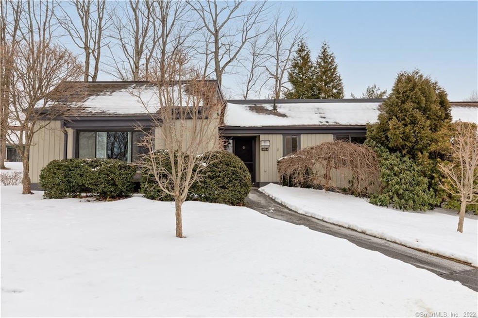 922 Heritage Village unit A, Southbury, CT 06488 - photo 1