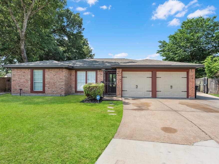 9003 Glen Shadow Dr, Houston, TX 77088 - photo 1