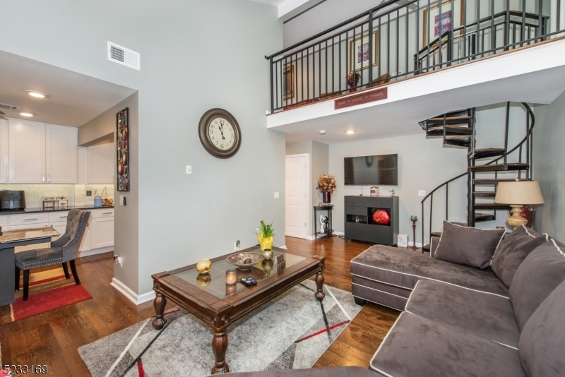 715-721 Newark Ave unit R, Elizabeth, NJ 07208 - photo 1