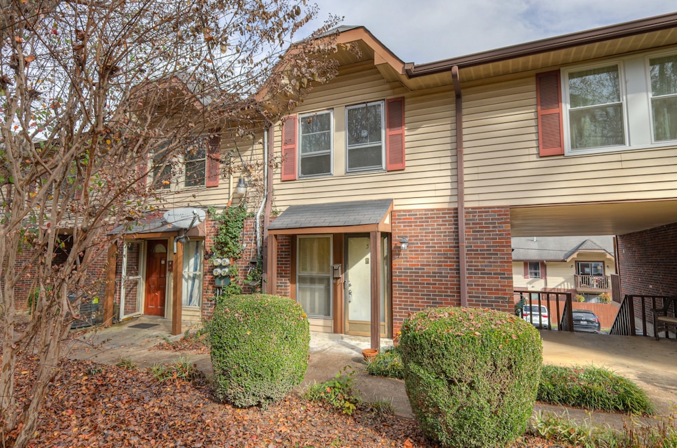 500 Paragon Mills Rd unit D5, Nashville, TN 37211 - photo 1