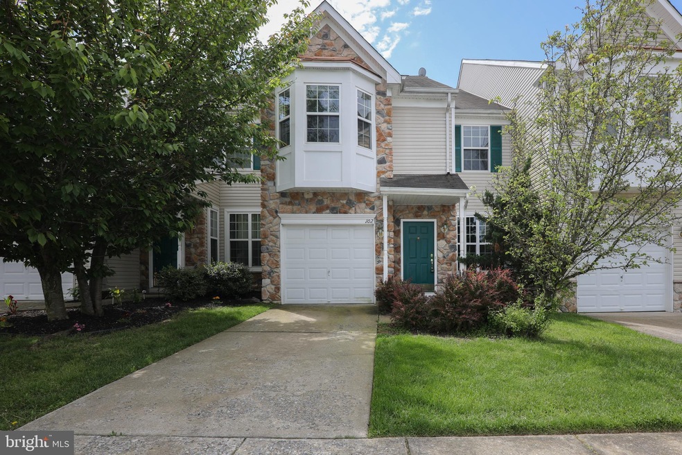 102 Chancellor Dr, Woodbury, NJ 08096 - photo 1