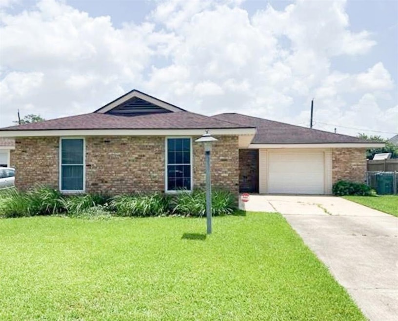 Pending $235,000 • Co-Listing Agent