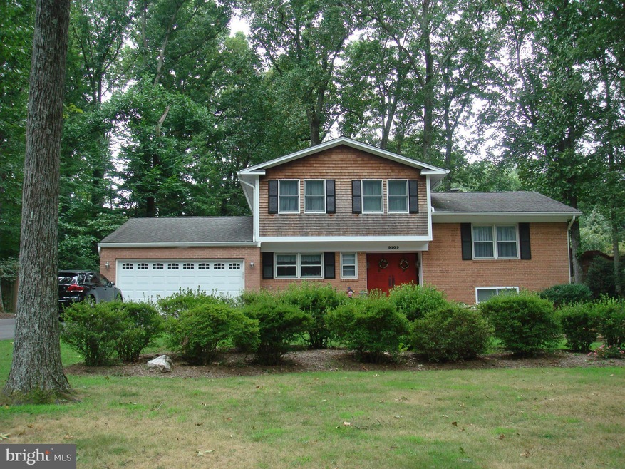 9109 Santayana Dr, Fairfax, VA 22031 - photo 1