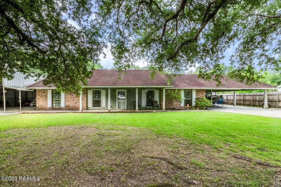 100 Pirogue Rd-3