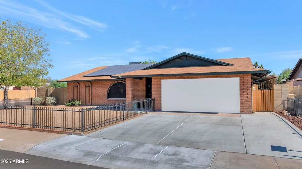 9441 N 49th Dr, Glendale, AZ 85302 - photo 1