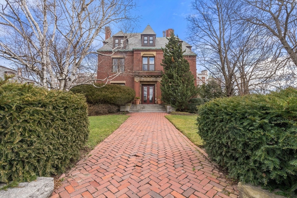 287 Kent St unit 1, Brookline, MA 02446 - photo 1